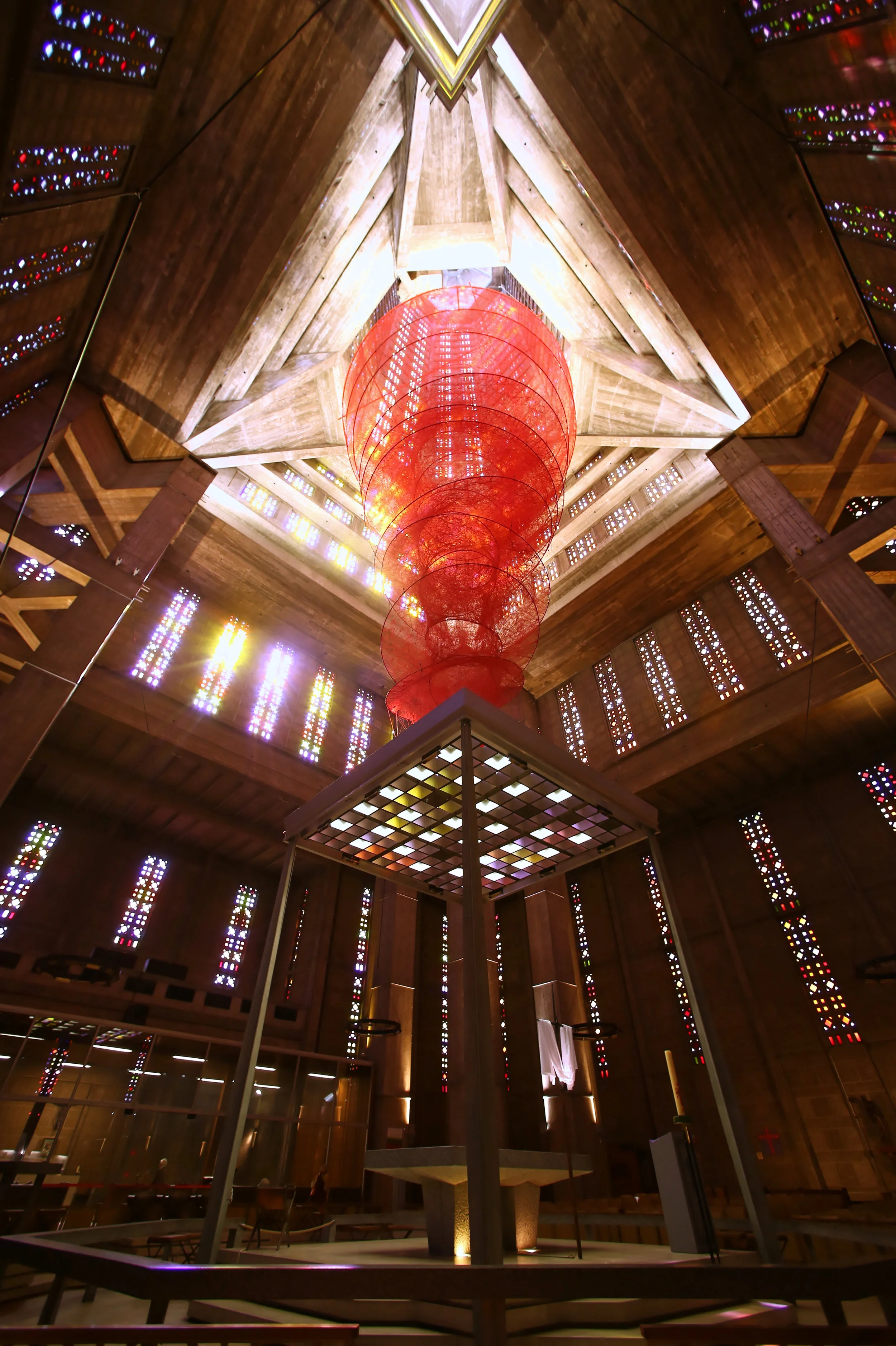 CHIHARU SHIOTA–塩田千春